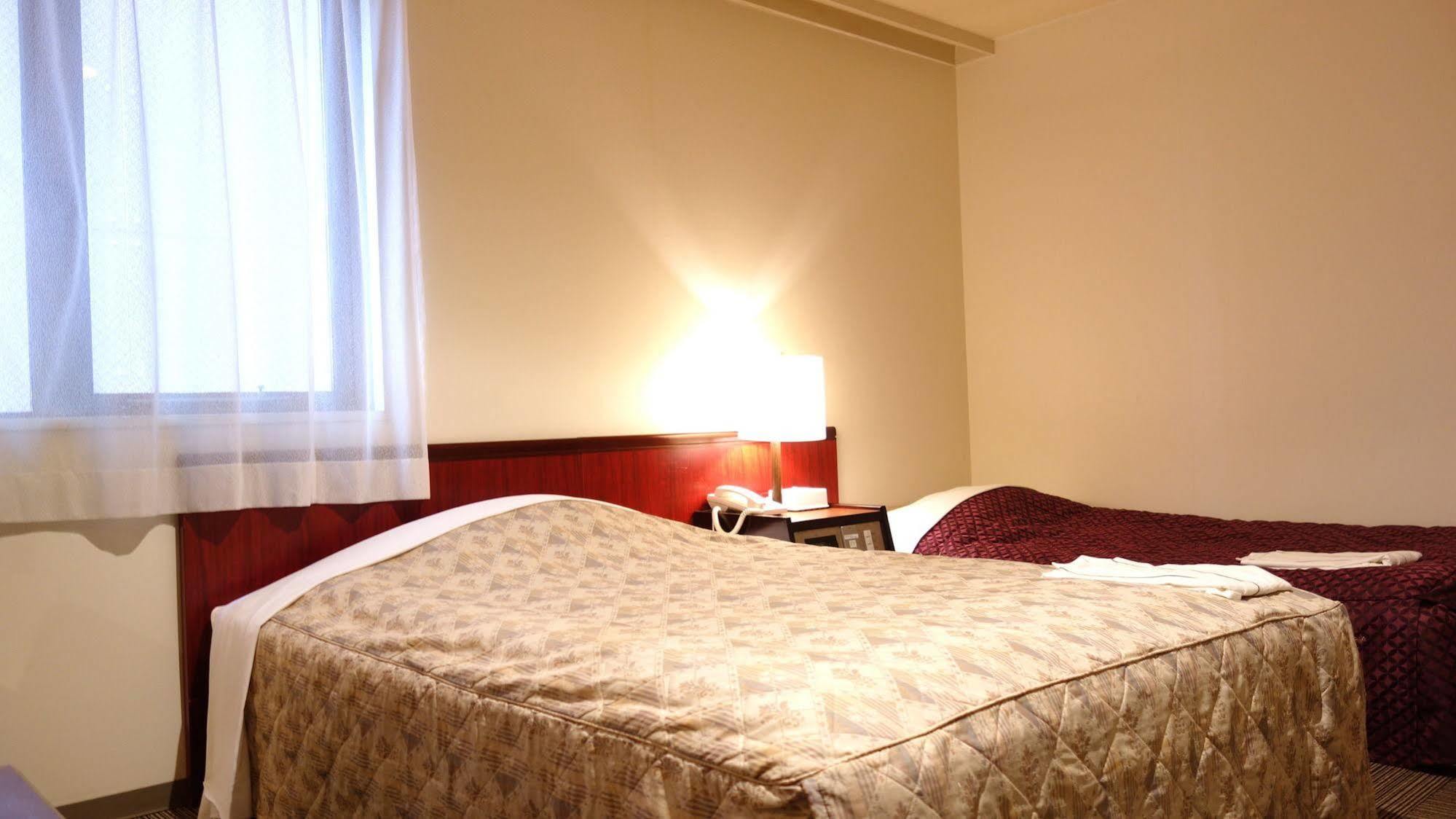 Hotel Green Park Sendai Bagian luar foto