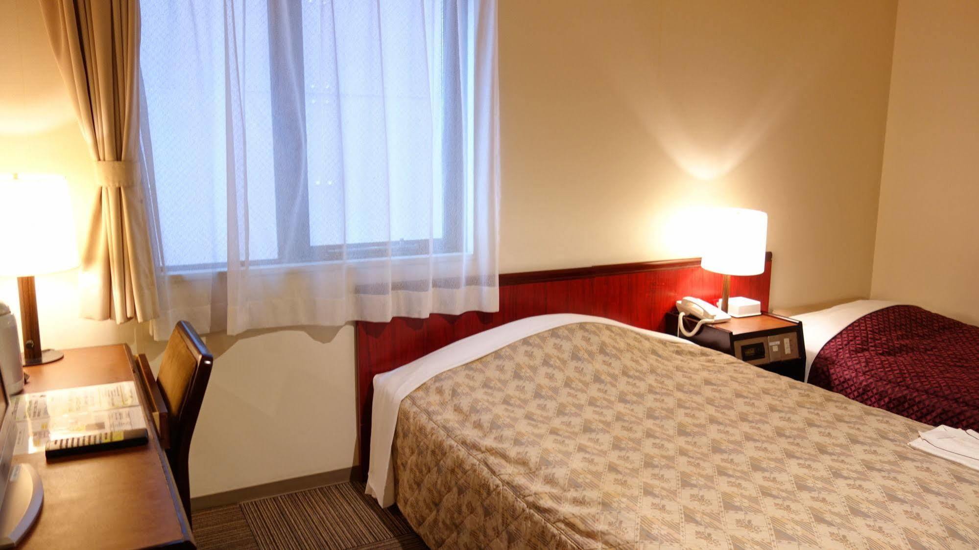 Hotel Green Park Sendai Bagian luar foto