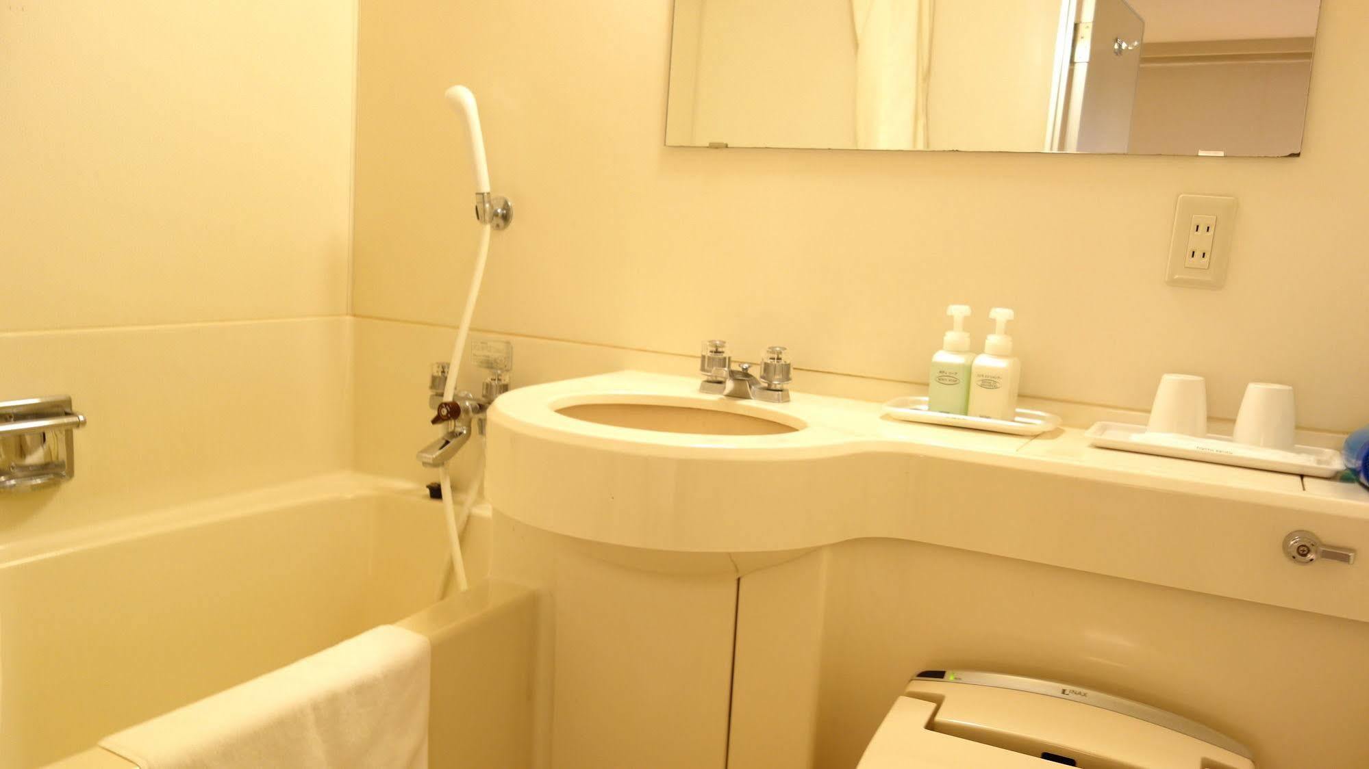 Hotel Green Park Sendai Bagian luar foto
