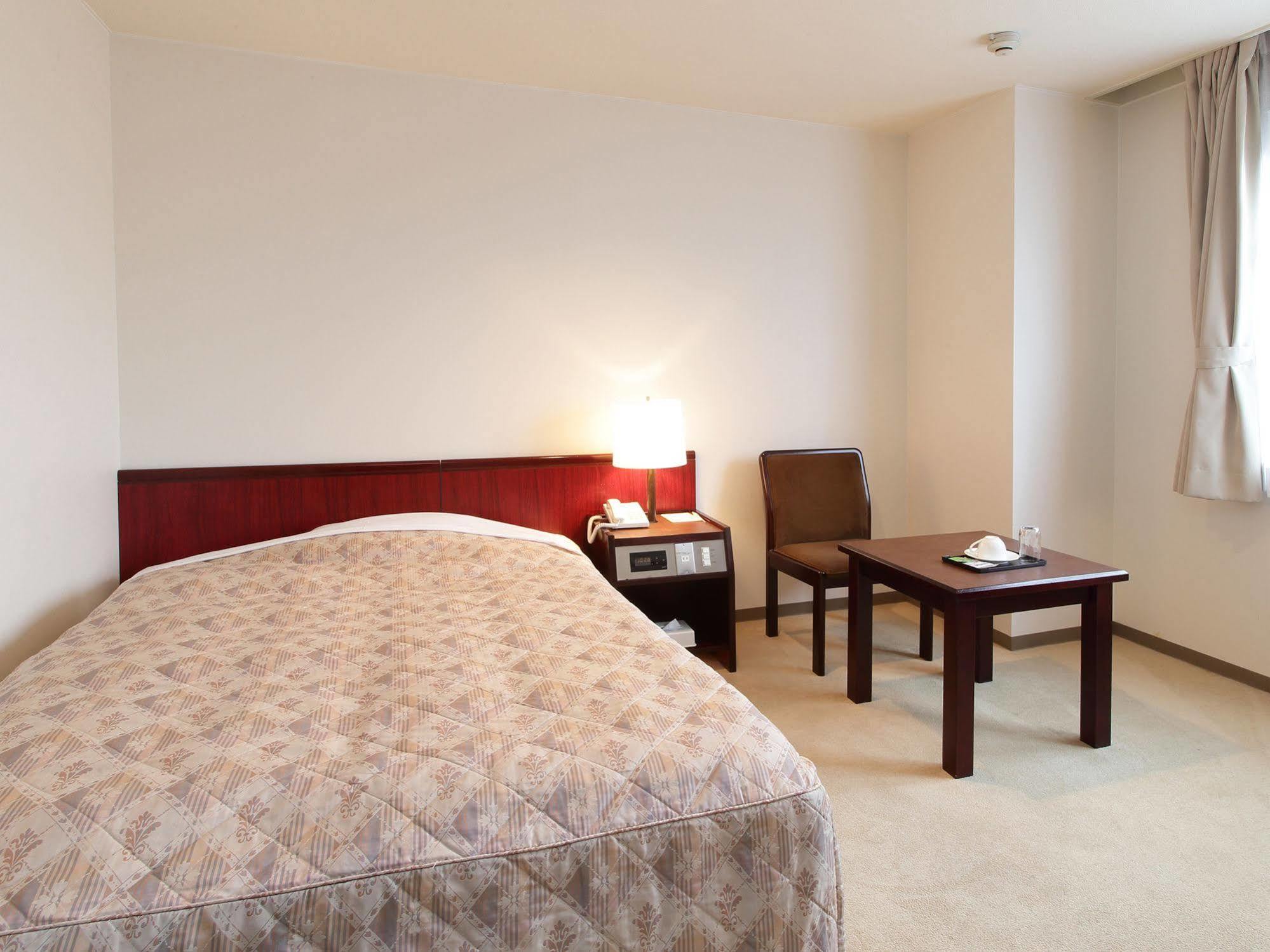 Hotel Green Park Sendai Bagian luar foto